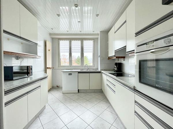 Appartement T3 avec balcon, parking et cave ? Quartier recherché du Val d'Or