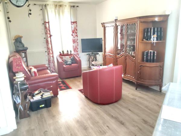 Maison rénovée 5 pièces – 93 m² – Pons (17160) – calme et vue sur le Donjon