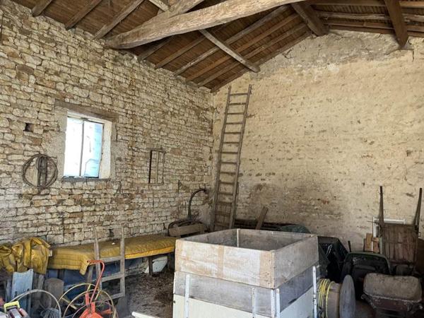 Maison à vendre |                                       Saint-Martin-lès-Melle |                                        7 pièces  |  163 m²