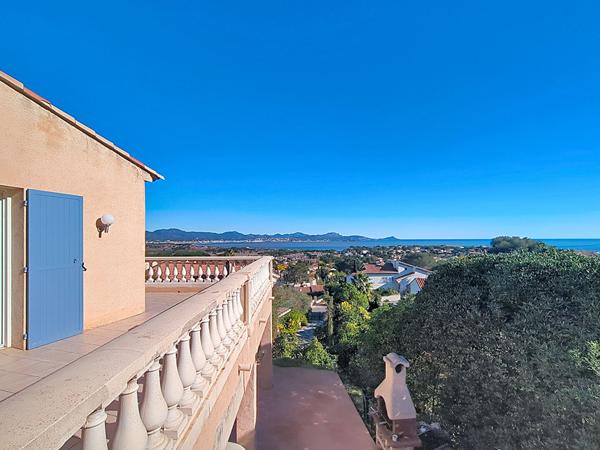 Saint-Aygulf vue mer exceptionnelle garage piscine