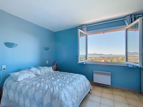 Saint-Aygulf vue mer exceptionnelle garage piscine