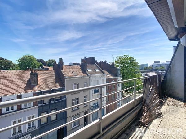 Superbe T4 en Dernier Étage avec 3 Balcons et Garage – Lille Saint-Maurice LILLE