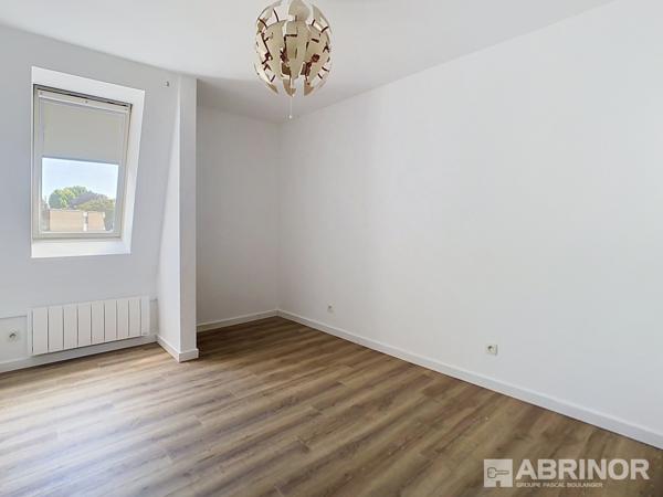Superbe T4 en Dernier Étage avec 3 Balcons et Garage – Lille Saint-Maurice LILLE
