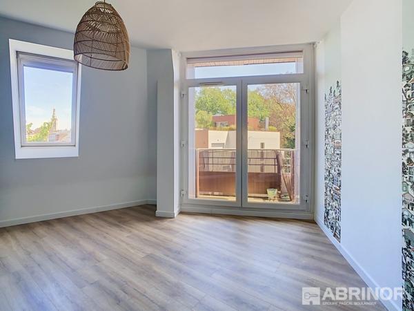 Superbe T4 en Dernier Étage avec 3 Balcons et Garage – Lille Saint-Maurice LILLE
