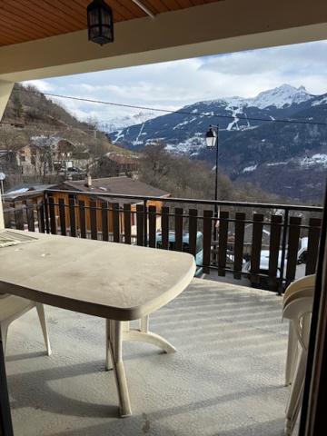 Montagny (73350) ACHAT - VENTE : MAISON - CHALET - GRANGE - bel ensemble A RENOVER - MONTAGNY 73350