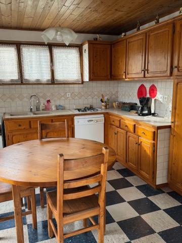 Montagny (73350) ACHAT - VENTE : MAISON - CHALET - GRANGE - bel ensemble A RENOVER - MONTAGNY 73350