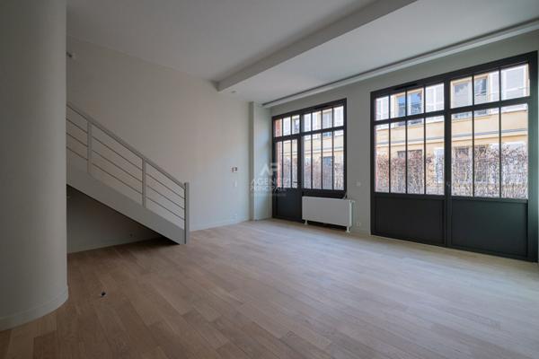 Versailles Notre-Dame - Maison 3 pièces 90.20 m² au sol avec terrasse €995 000 ** - Référence 25730