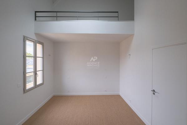 Versailles Notre-Dame - Maison 3 pièces 90.20 m² au sol avec terrasse €995 000 ** - Référence 25730