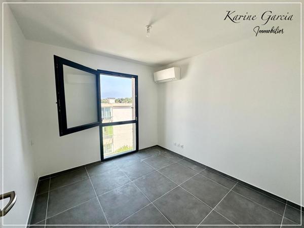 SIX FOURS LES PLAGES - APPARTEMENT DE TYPE 3 - SUPERFICIE 62 M² -  PARKING SOUS SOL