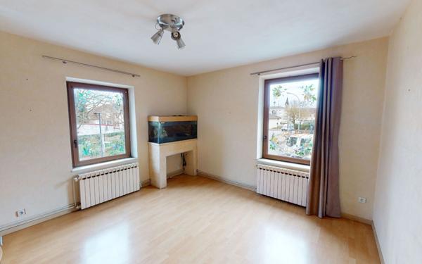 Immeuble à vendre    5 pièces •  Uckange