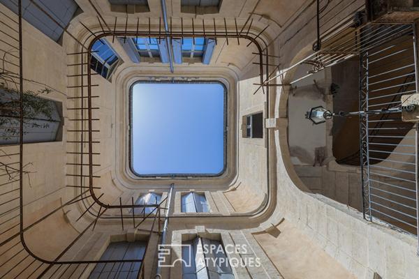 Appartement en dernier étage d’un hôtel particulier dans l’Écusson