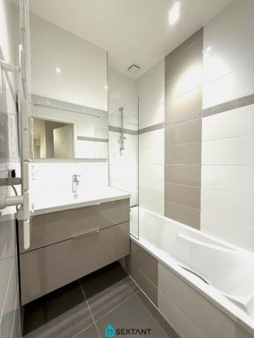 DIVONNE-LES-BAINS- Bel appartement T4 - 87 m² - Centre-ville- 435.000 