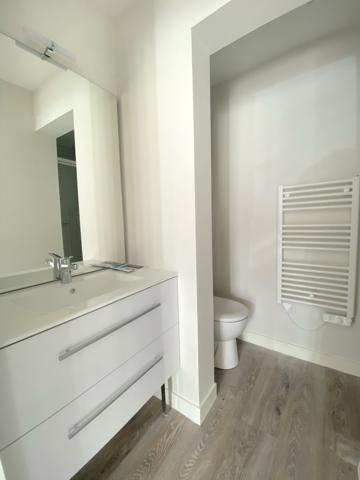 Studio
                                                                                                                                                                                                                                                                                                                        1 pièce(s)                                                                                                                                                                                                                                                                                                                              17.87  m²