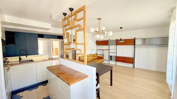 3 Pieces 65 m² en parfait état Traversant avec balcon et parking