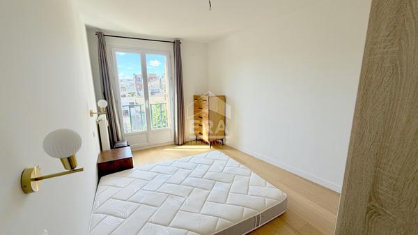 3 Pieces 65 m² en parfait état Traversant avec balcon et parking