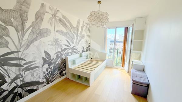 3 Pieces 65 m² en parfait état Traversant avec balcon et parking