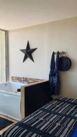 Appartement à vendre 5 pièces CARCASSONNE 105m2 environ (11) 3 chambres avec 2 terrasses et deux places de parking