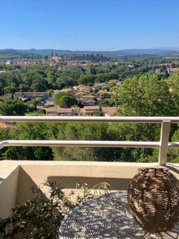 Appartement à vendre 5 pièces CARCASSONNE 105m2 environ (11) 3 chambres avec 2 terrasses et deux places de parking