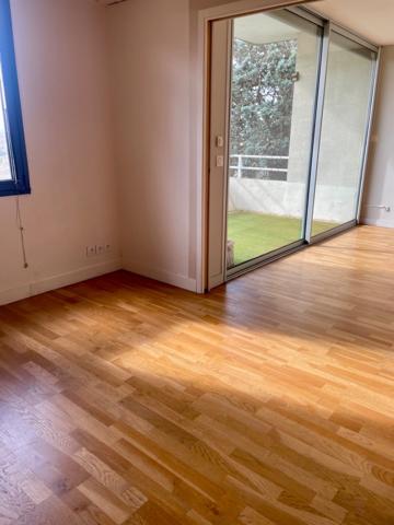 Appartement à vendre 5 pièces CARCASSONNE 105m2 environ (11) 3 chambres avec 2 terrasses et deux places de parking