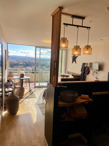 Appartement à vendre 5 pièces CARCASSONNE 105m2 environ (11) 3 chambres avec 2 terrasses et deux places de parking