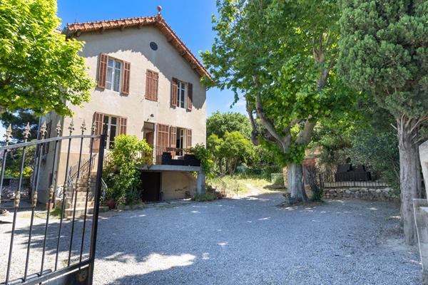 Maison 6 pièces 220 m2