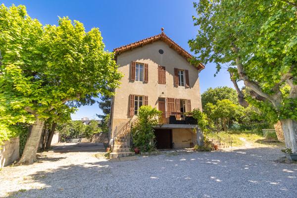 Maison 6 pièces 220 m2
