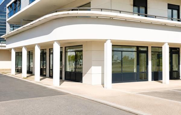 LA ROCHELLE - LA VILLE EN BOIS - LOCAL COMMERCIAL DISPONIBLE 167 m²