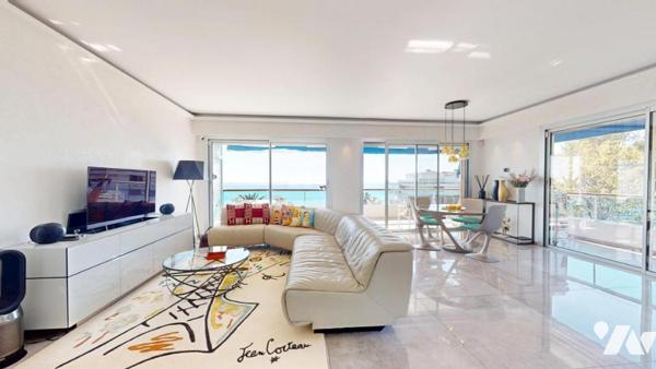 Super CANNES - Dernier étage avec Roof top et vue mer panoramique !