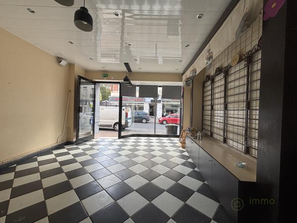 Immeuble commercial à CAMBRAI (59400)