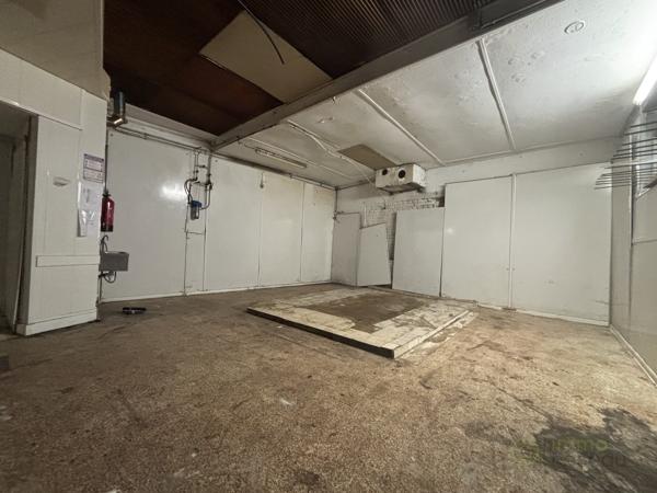 Immeuble commercial à CAMBRAI (59400)