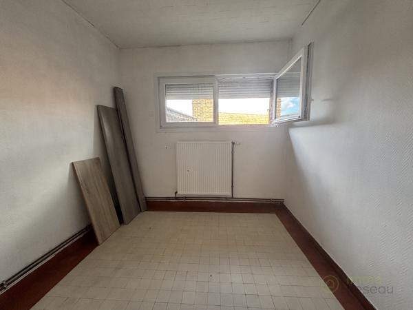 Immeuble commercial à CAMBRAI (59400)