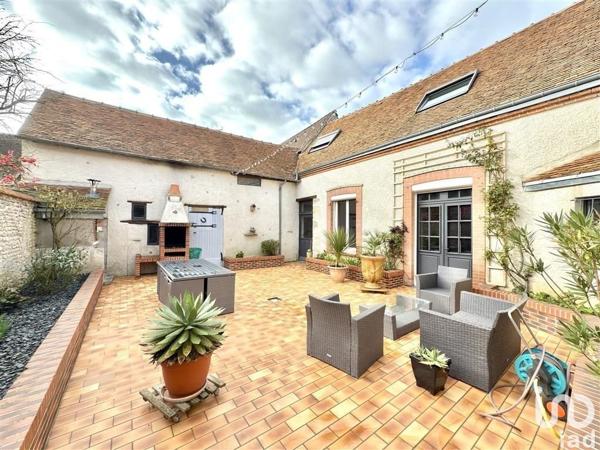Maison 8 pièces de 180 m² à Boynes (45300)