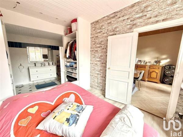 Maison 8 pièces de 180 m² à Boynes (45300)