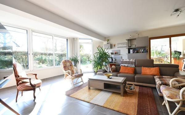 Maison à vendre    6 pièces • 215 m2 Surzur