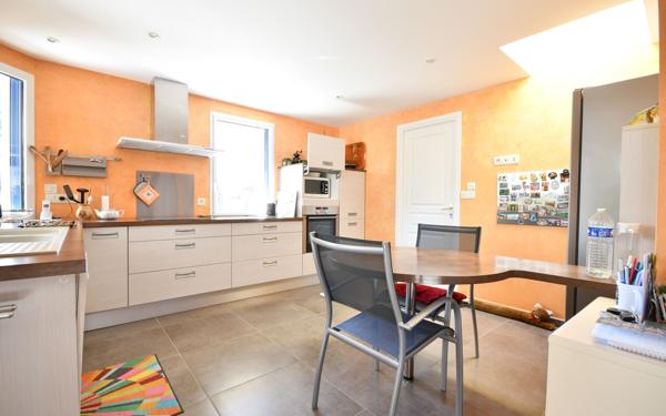 Maison à vendre    6 pièces • 215 m2 Surzur