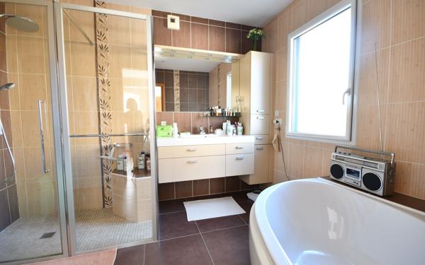 Maison à vendre    6 pièces • 215 m2 Surzur