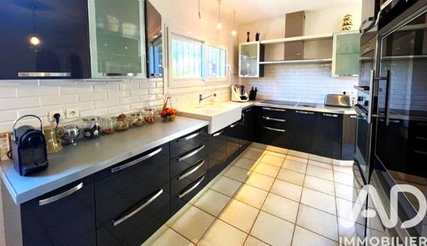 Maison à vendre 5 pièces 154,16 m² Fréjus