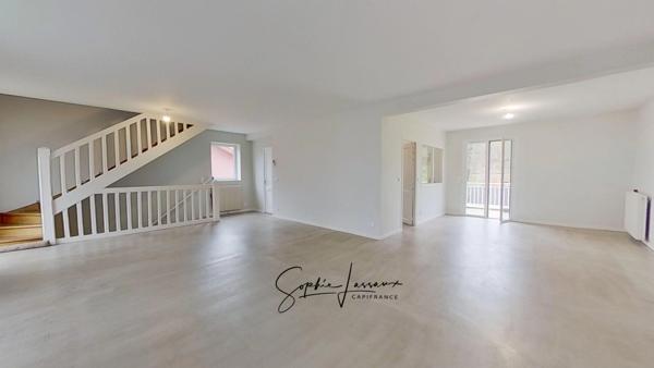 Dpt Yvelines (78), à vendre LA CELLE SAINT CLOUD maison familiale avec sous-sol en rez-de-jardin