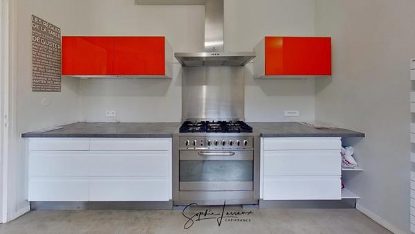 Dpt Yvelines (78), à vendre LA CELLE SAINT CLOUD maison familiale avec sous-sol en rez-de-jardin