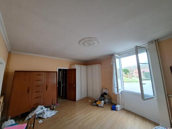 Maison ancienne en pans de bois 104m² plain-pied avec grenier aménageable et dépendances