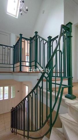 Maison
         8 pièces
        - 176 m² Bien prestige 925 000 € *