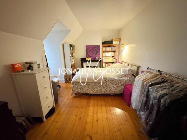 Épones: Propriété familiale de 10pcs - 7ch - 247m² avec sous-sol total et dépendance sur 1235m2 de terrain