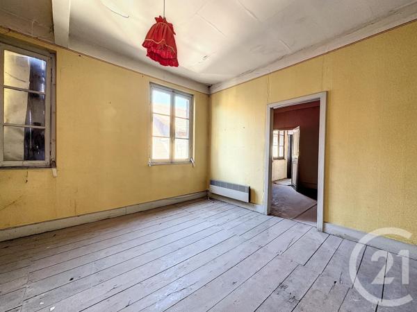 immeuble à vendre  140 m2 ST POURCAIN SUR SIOULE - 03