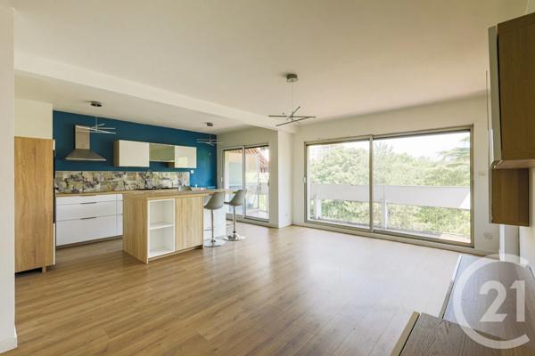 Appartement à vendre  4 pièces - 82,26 m 2   GRENOBLE  - 38