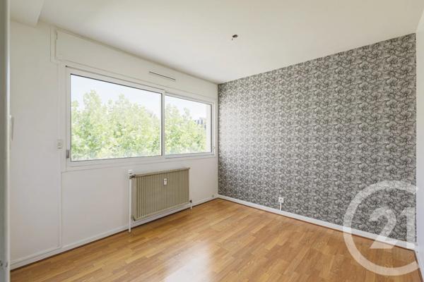 Appartement à vendre  4 pièces - 82,26 m 2   GRENOBLE  - 38