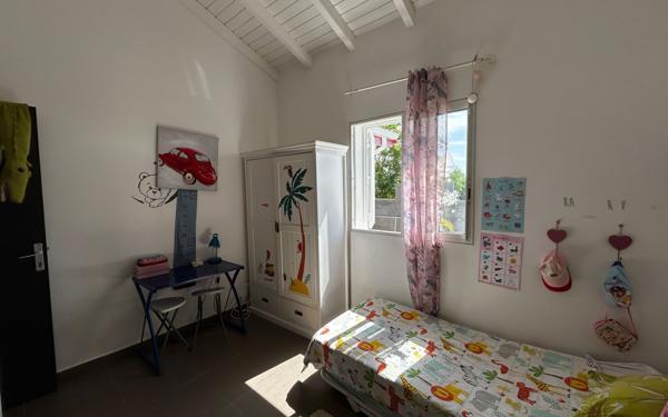 Maison à vendre    4 pièces • 111 m2 Sainte-Anne