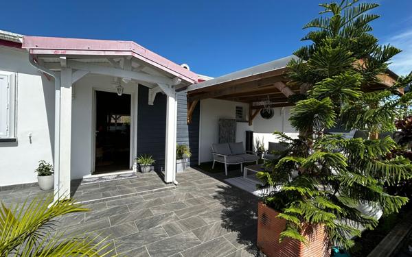 Maison à vendre    4 pièces • 111 m2 Sainte-Anne