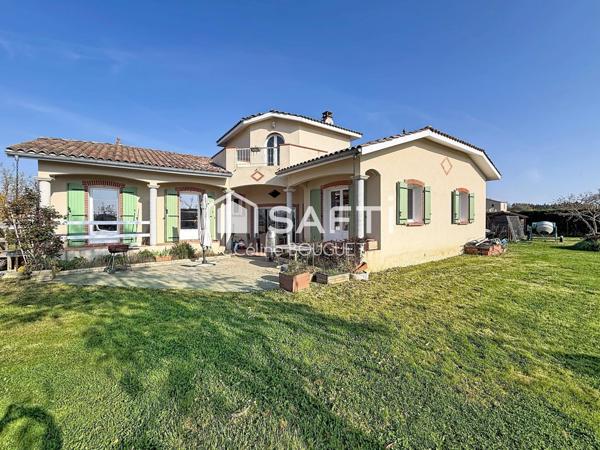 Maison d'architecte de 220m2 avec dépendance 80m2