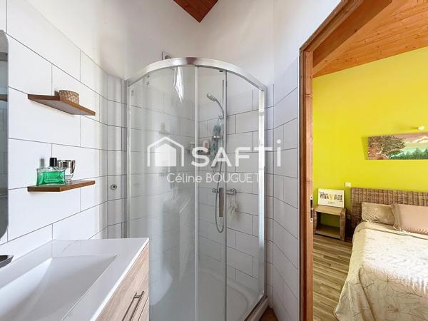 Maison d'architecte de 220m2 avec dépendance 80m2