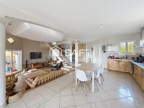 Maison d'architecte de 220m2 avec dépendance 80m2